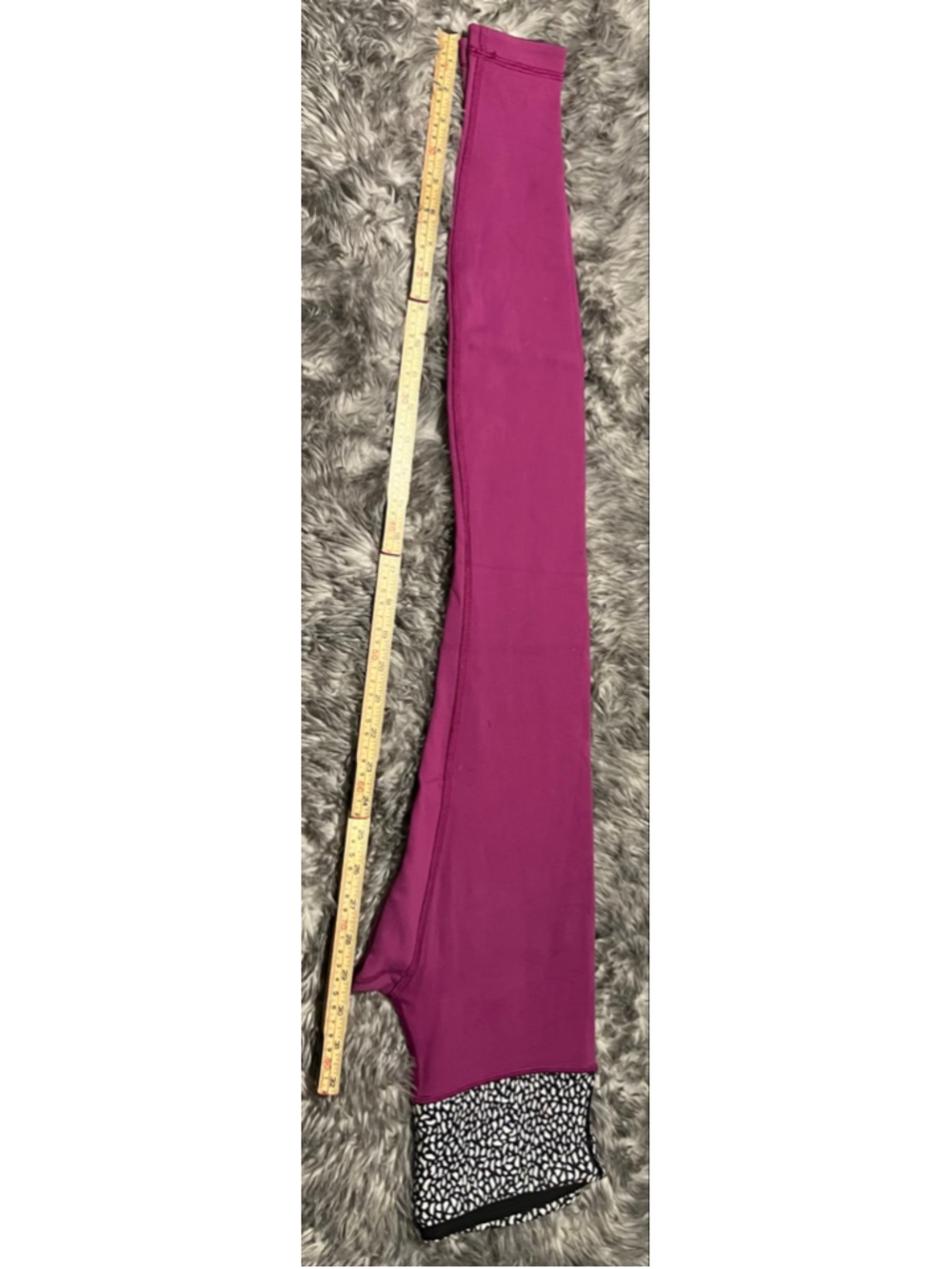 Women's Lululemon Purple Leggings with Patterned Waistband Size 4